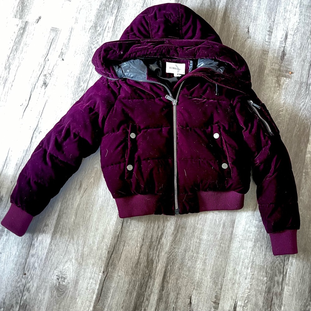 BCBGeneration unworn velvet puffer jacket with hood. Small